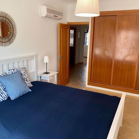 Senhora da Luz St. James Beach & Pool Apartment מראה חיצוני תמונה