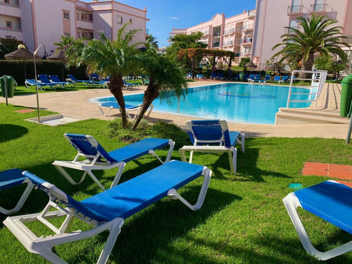 Senhora da Luz St. James Beach & Pool Apartment מראה חיצוני תמונה