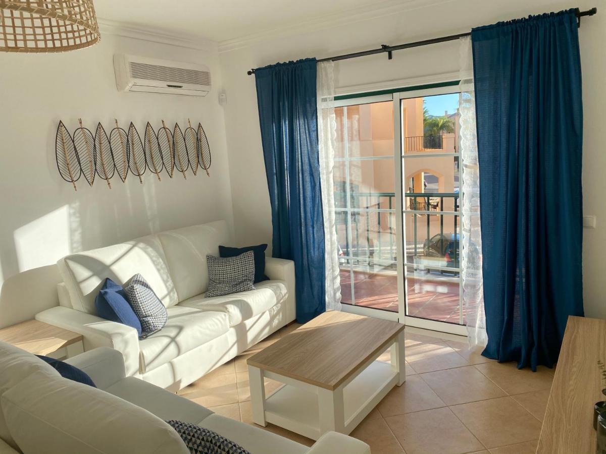Senhora da Luz St. James Beach & Pool Apartment מראה חיצוני תמונה