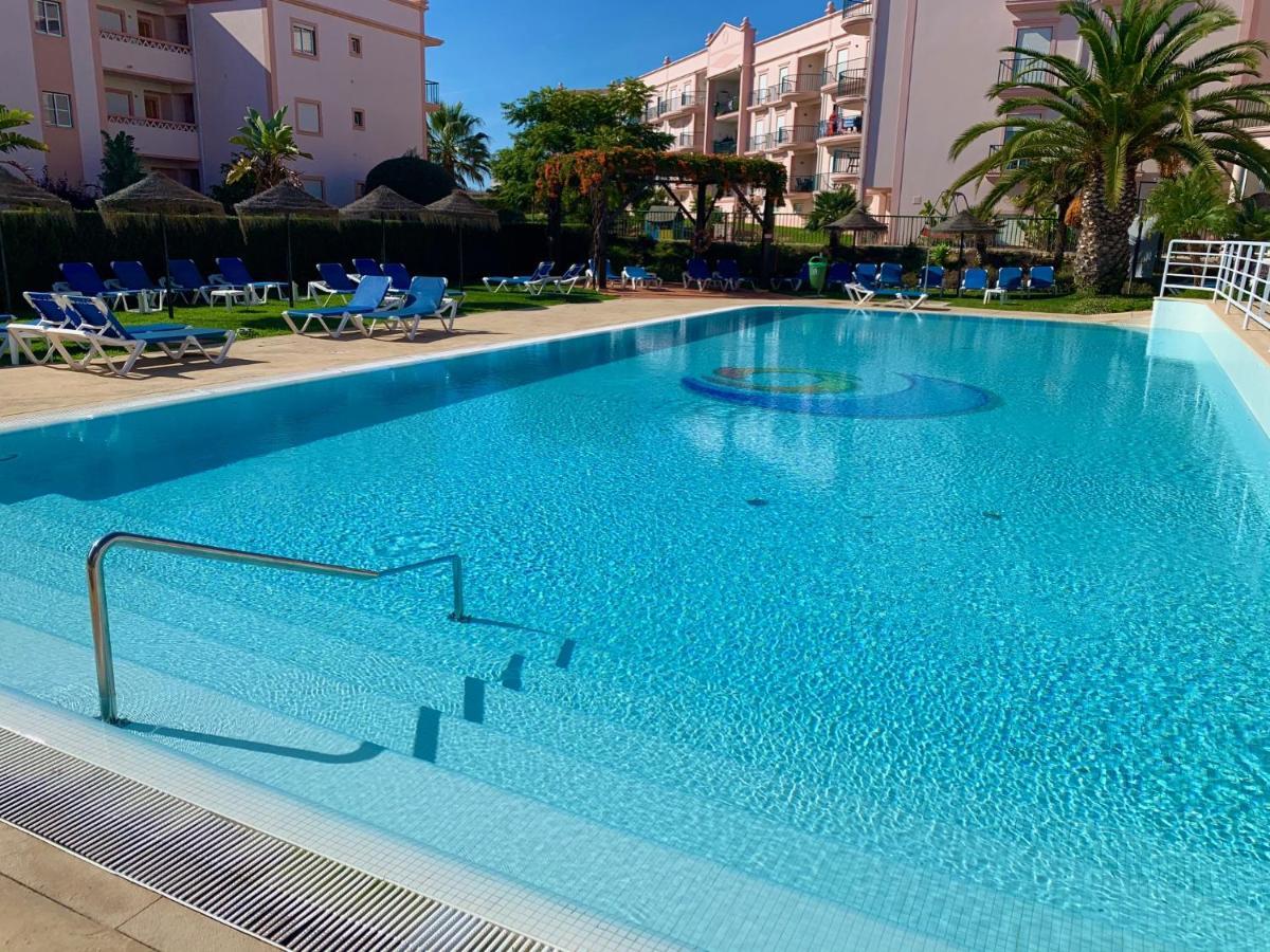 Senhora da Luz St. James Beach & Pool Apartment מראה חיצוני תמונה