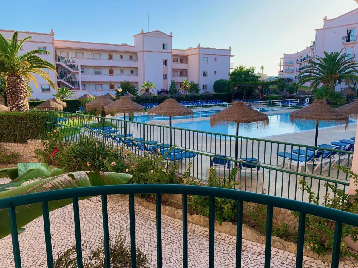 Senhora da Luz St. James Beach & Pool Apartment מראה חיצוני תמונה