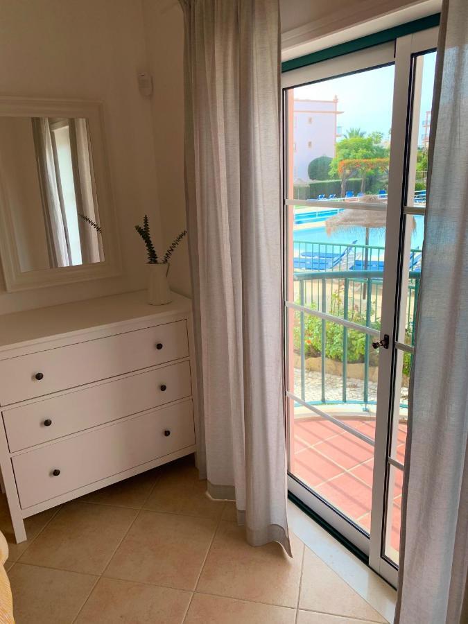 Senhora da Luz St. James Beach & Pool Apartment מראה חיצוני תמונה